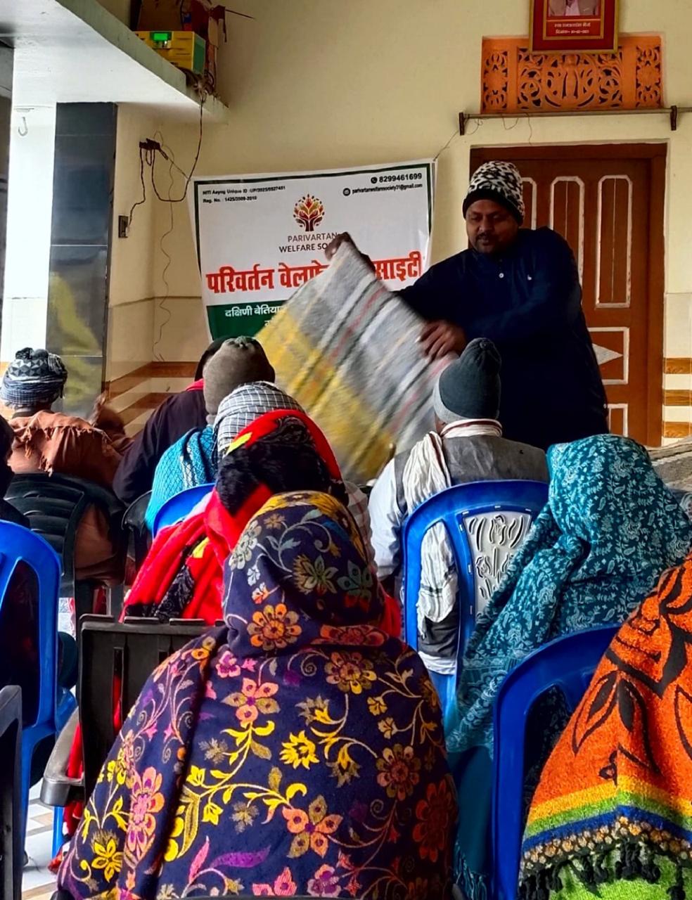 Direct handover of blanket to beneficiary